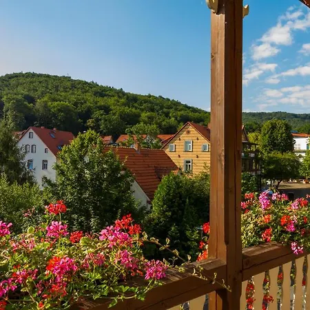 ゲストハウス Kurhausblick 4*