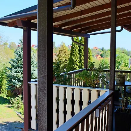 Πανσιόν Kurhausblick 4*